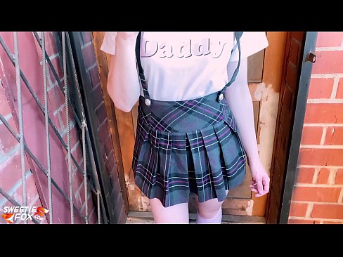 ❤️ L'escola es xucla la polla profundament i la folla en lloc de les classes. ❤️❌ Vídeo de sexe a nosaltres ️❤