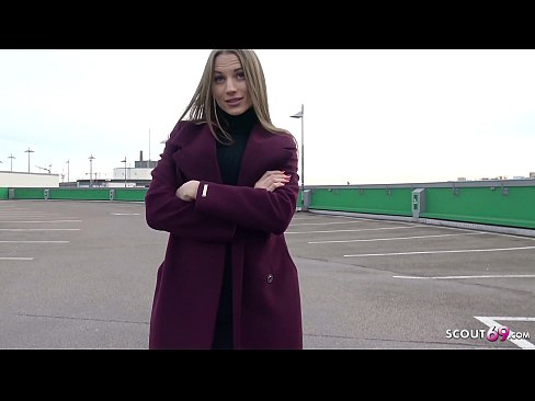 ❤️ GERMAN SCOUT ÉS UN SOMNI QUE TOCA STEELE, PÀRQUING TELLTALE I SEXY PER DINERS ❤️❌ Vídeo de sexe a nosaltres ️❤