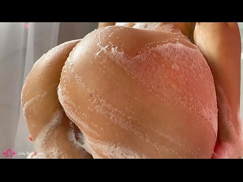 ❤️ La morena es masturba el cony amb un vibrador fins a un orgasme intens a la dutxa ❤️❌ Vídeo de sexe a nosaltres ️❤