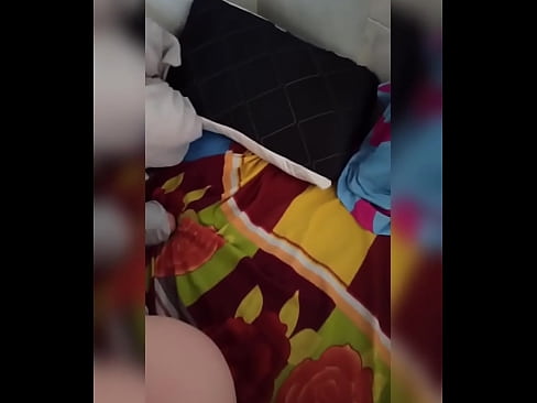❤️ La meva companya de pis es queda sola a casa perquè el seu marit se'n va de vacances i jo aprofito per follar-la i omplir-li el cul de llet ❤️❌ Vídeo de sexe a nosaltres ️❤